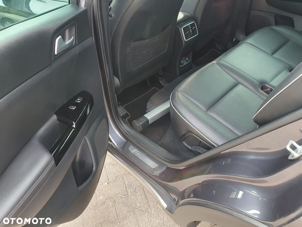 Kia Sportage 1.6 T-GDI AWD GT LINE - 18