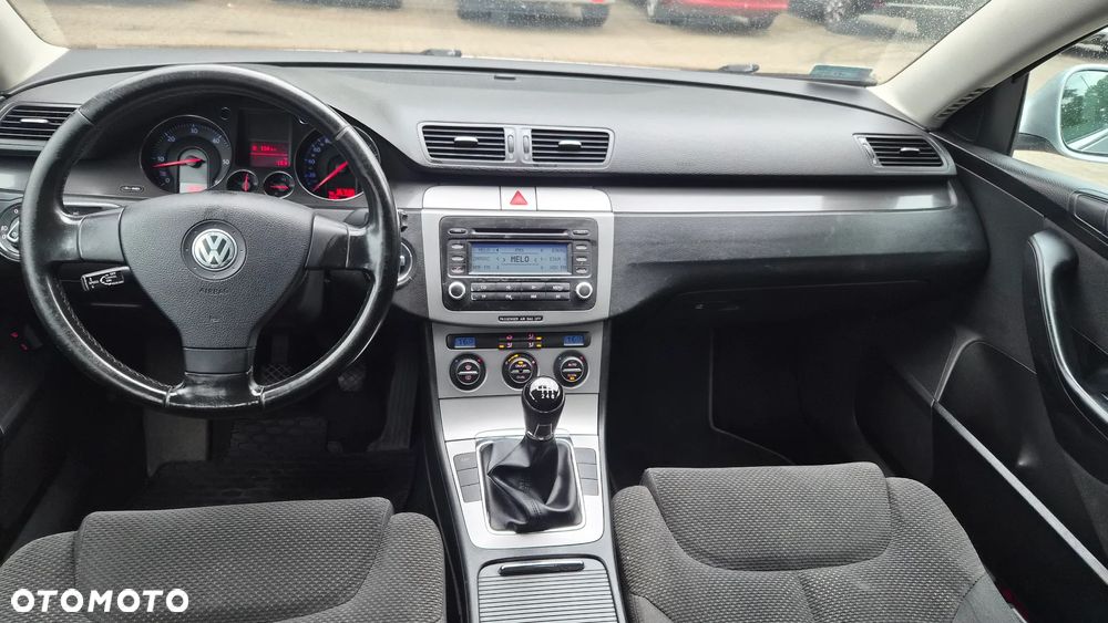 Volkswagen Passat 2.0 TDI Comfortline - 6