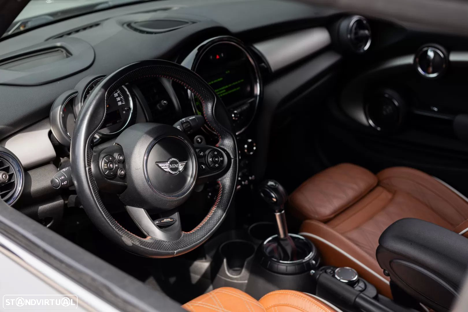 MINI Cabrio Cooper SD Auto Desportiva - 26