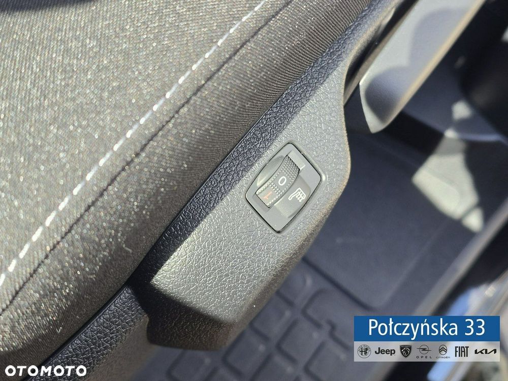 Peugeot Traveller - 25