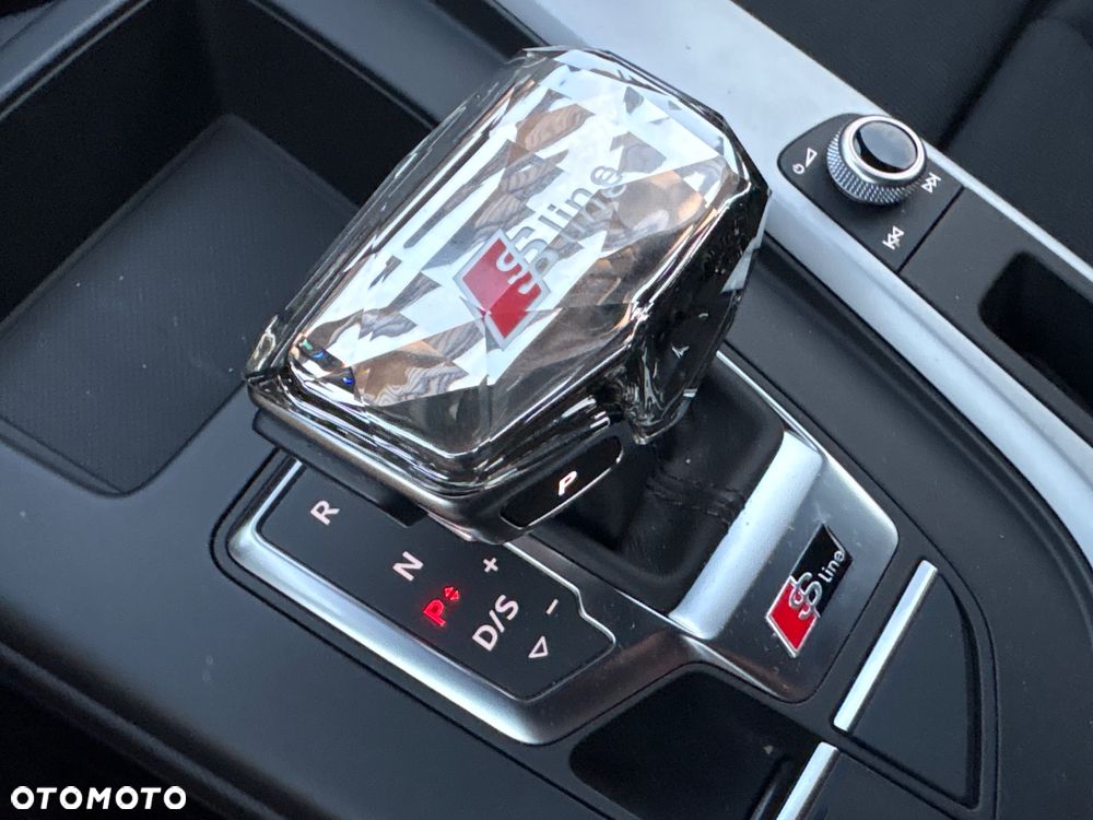 Audi A4 Avant 40 TFSI S tronic S line - 38