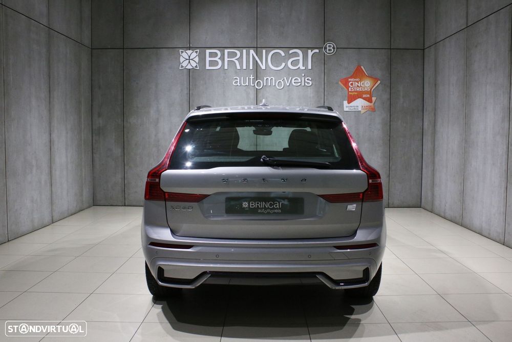 Volvo XC 60 2.0 T6 PHEV Plus Dark AWD — fotografia 36