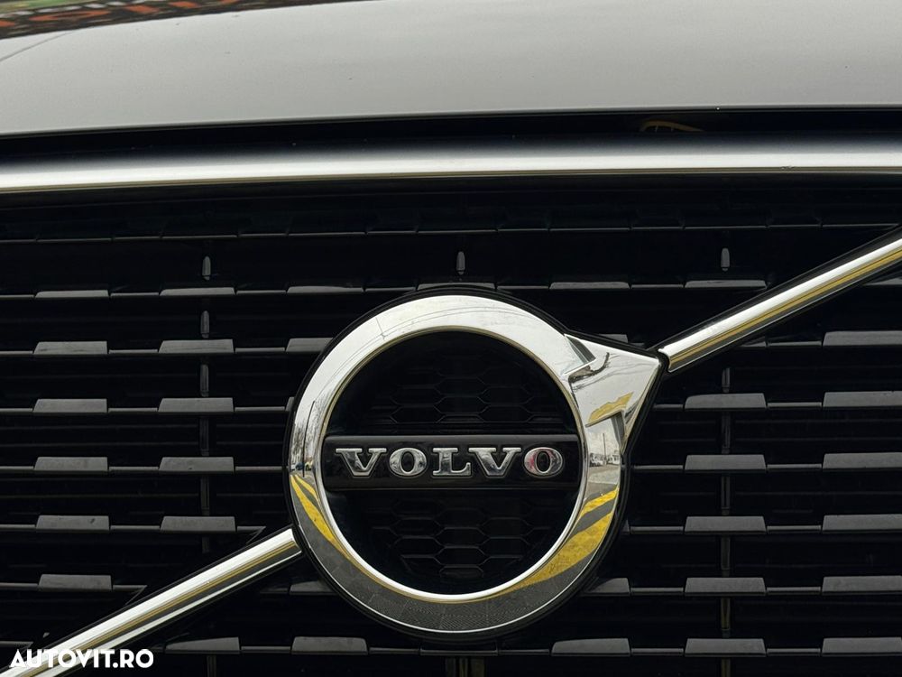 Volvo XC 60 D5 AWD Geartronic RDesign - 4