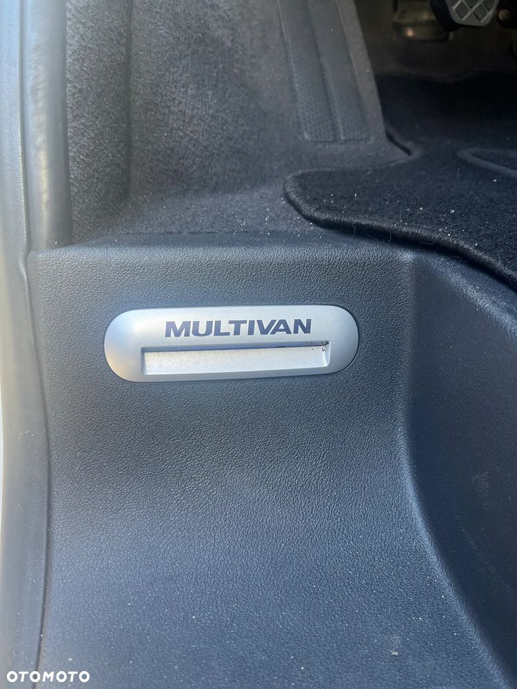 Volkswagen Multivan 2.0 TDI L2 Comfortline - 24