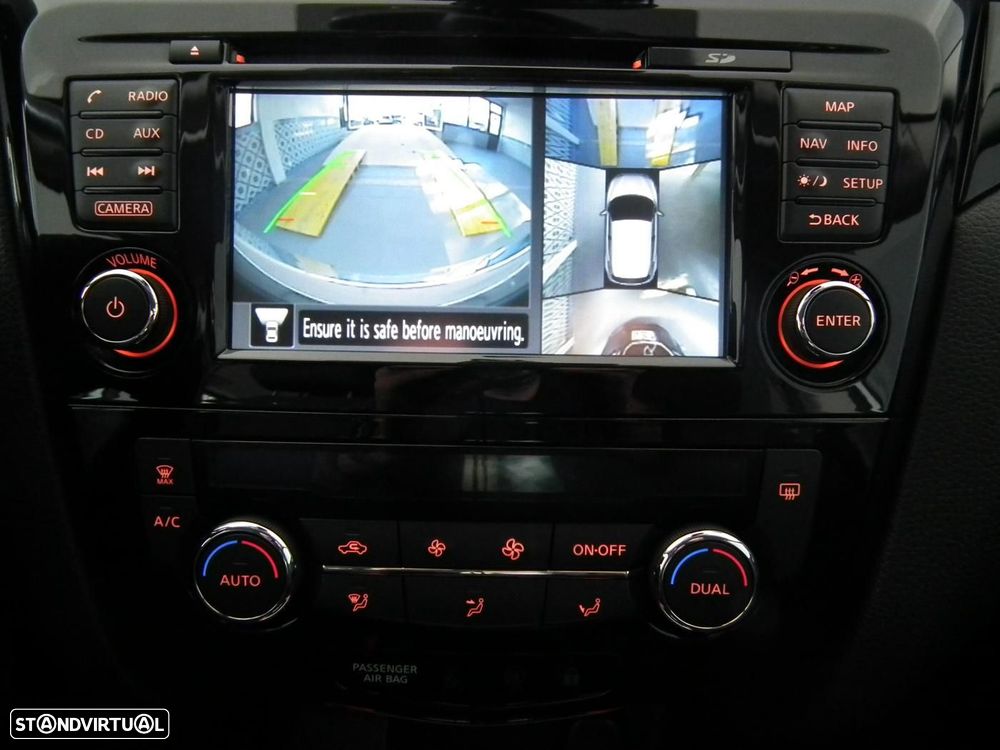 Nissan Qashqai 1.6 dCi N-Connecta 18 Xtronic - 27
