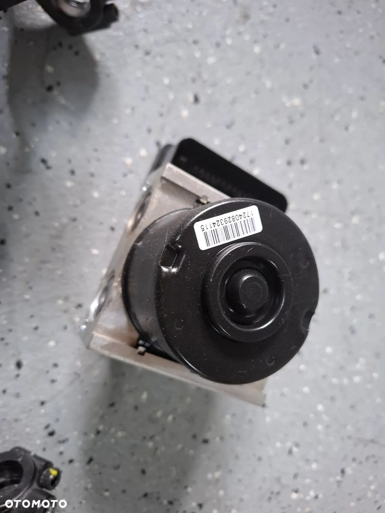 Piaggio X10 125 350 500 pompa hamulcowa - 4