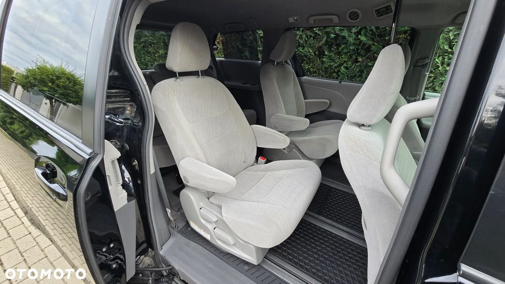 Toyota Sienna 3.5 V6 LE AWD - 13