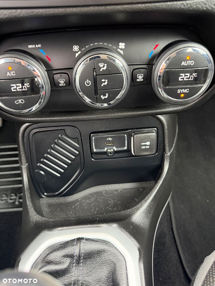 Jeep Renegade 1.4 MultiAir Limited - 22