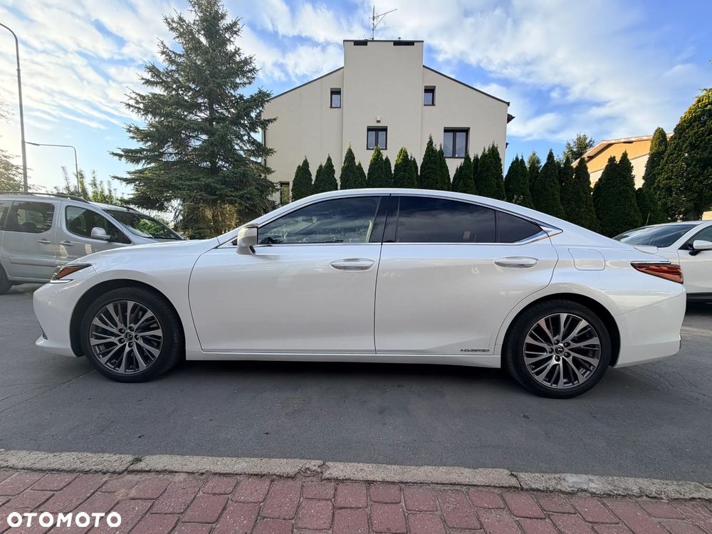 Lexus ES 300h Prestige - 3