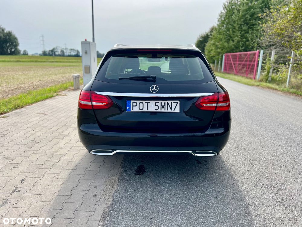 Mercedes-Benz Klasa C 220 CDI BlueEff Edition Elegance - 4