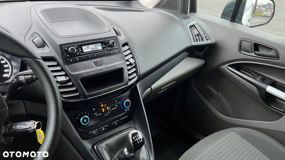 Ford Transit Connect - 11