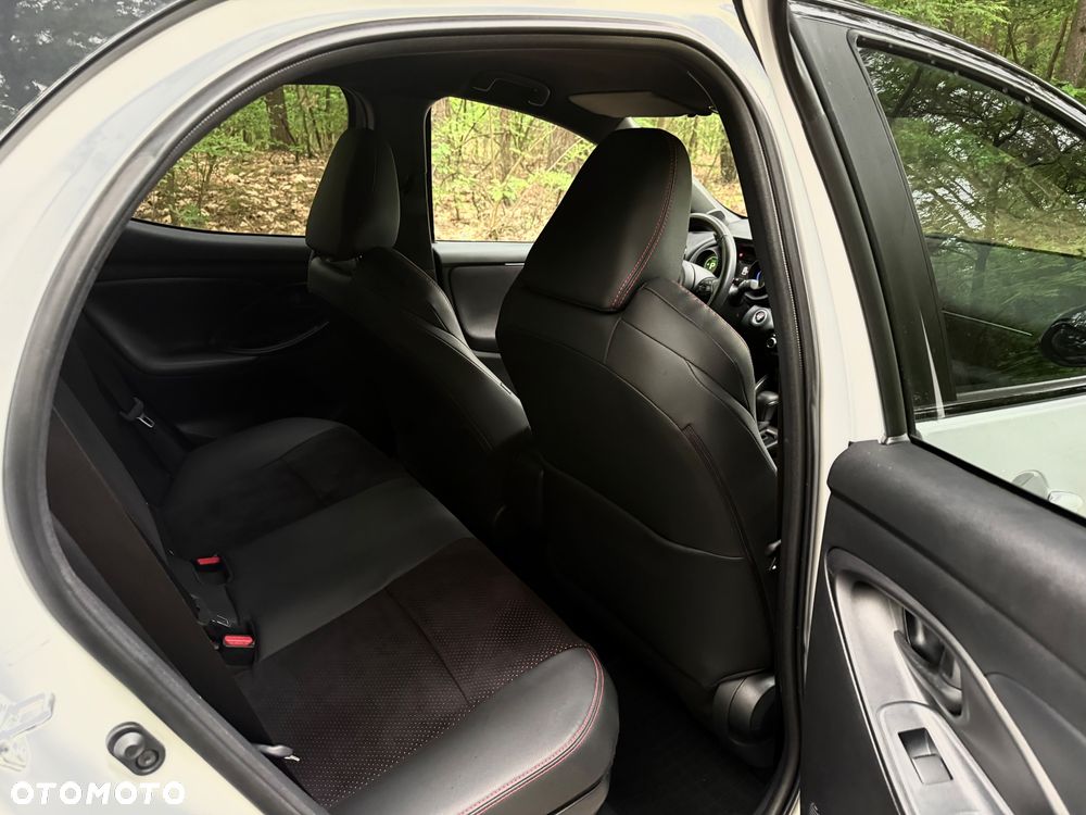 Toyota Yaris Hybrid 1.5 Executive - 27