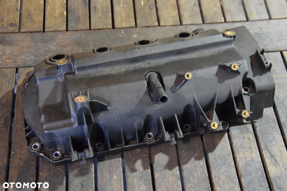 Renault Dacia 1.2 16V Pokrywa zaworów D4F 8200331491 - 1