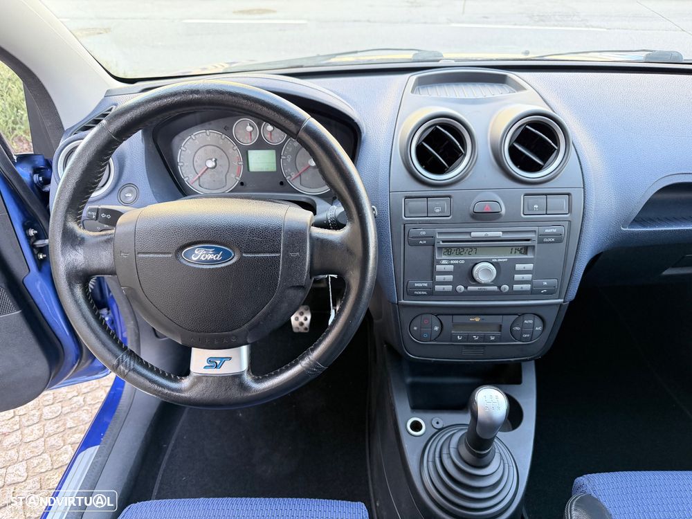 Ford Fiesta 2.0 ST - 27