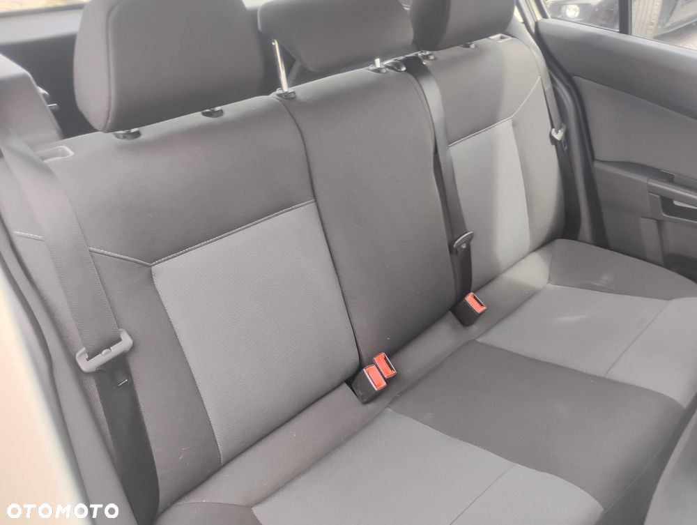 Opel Astra - 25