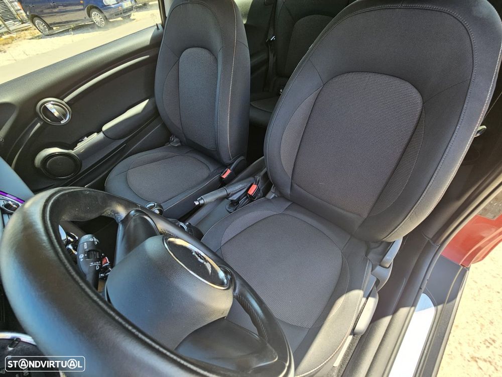 MINI 3 Portas One D - 19