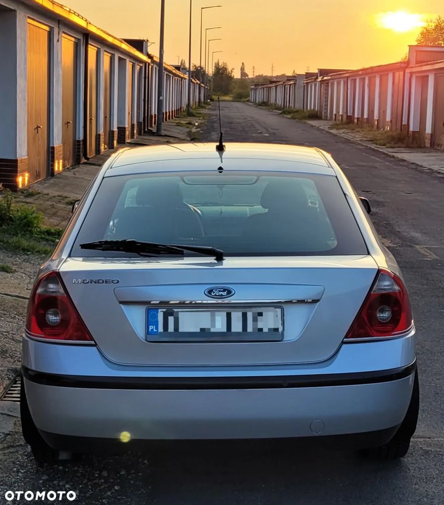 Ford Mondeo 1.8 Silver X - 2