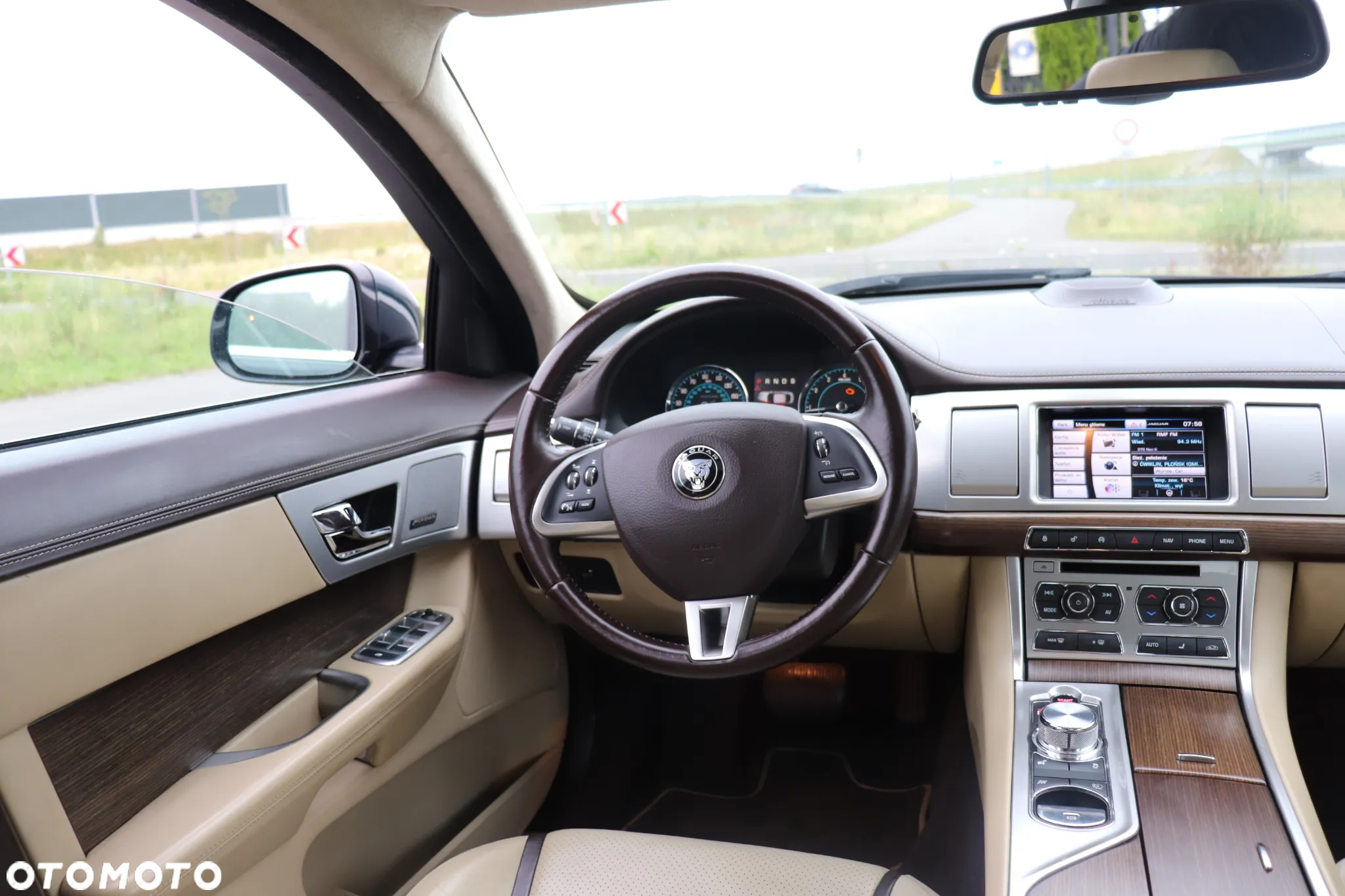Jaguar XF 3.0 T AWD R-Sport - 19
