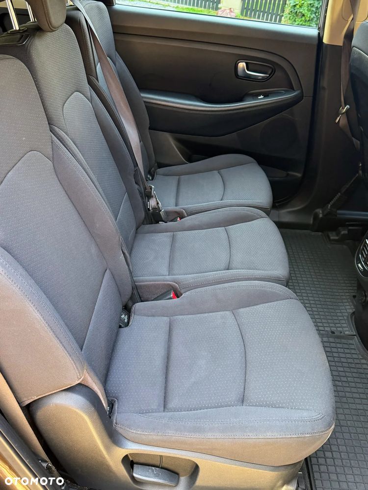 Kia Carens 1.6 GDI M 7os - 14