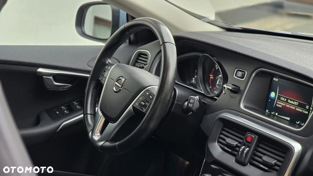Volvo V40 D4 Momentum - 13