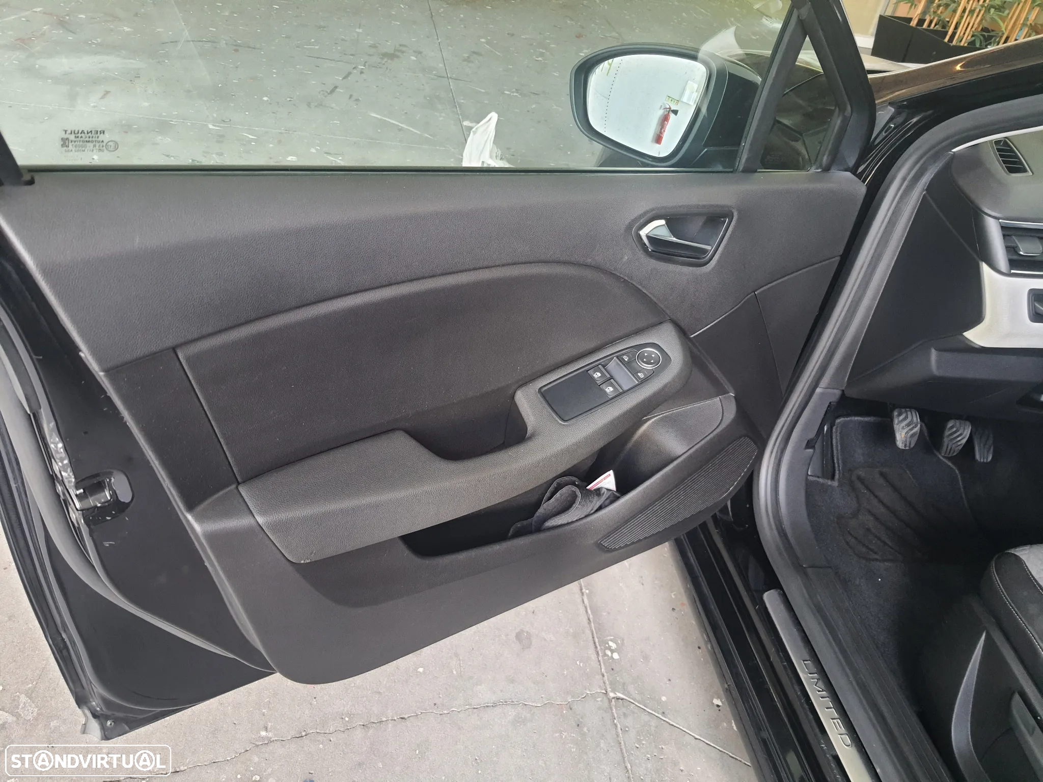 Renault Clio 1.5 Blue dCi Limited - 6