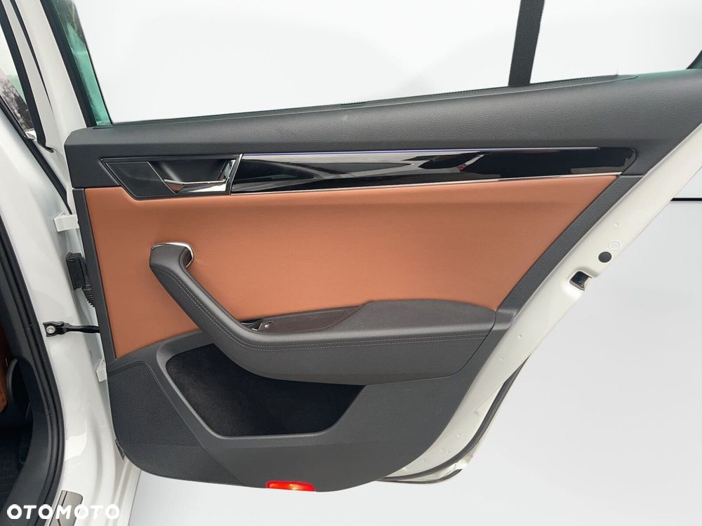 Skoda Superb 2.0 TDI SCR L&K DSG - 15