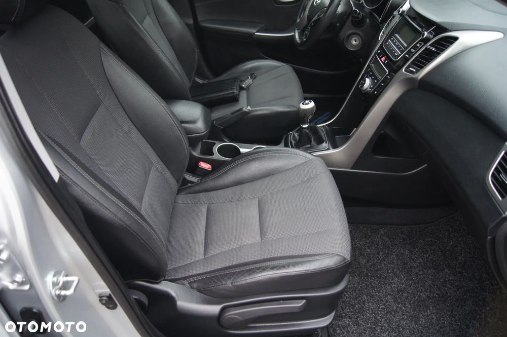 Hyundai i30 1.4 Premium - 17