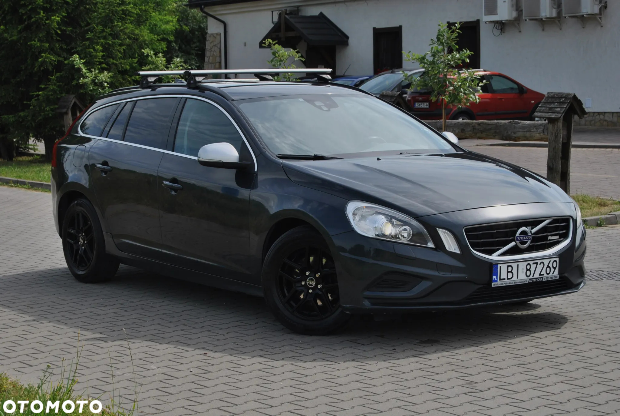 Volvo V60 D2 R-Design - 2