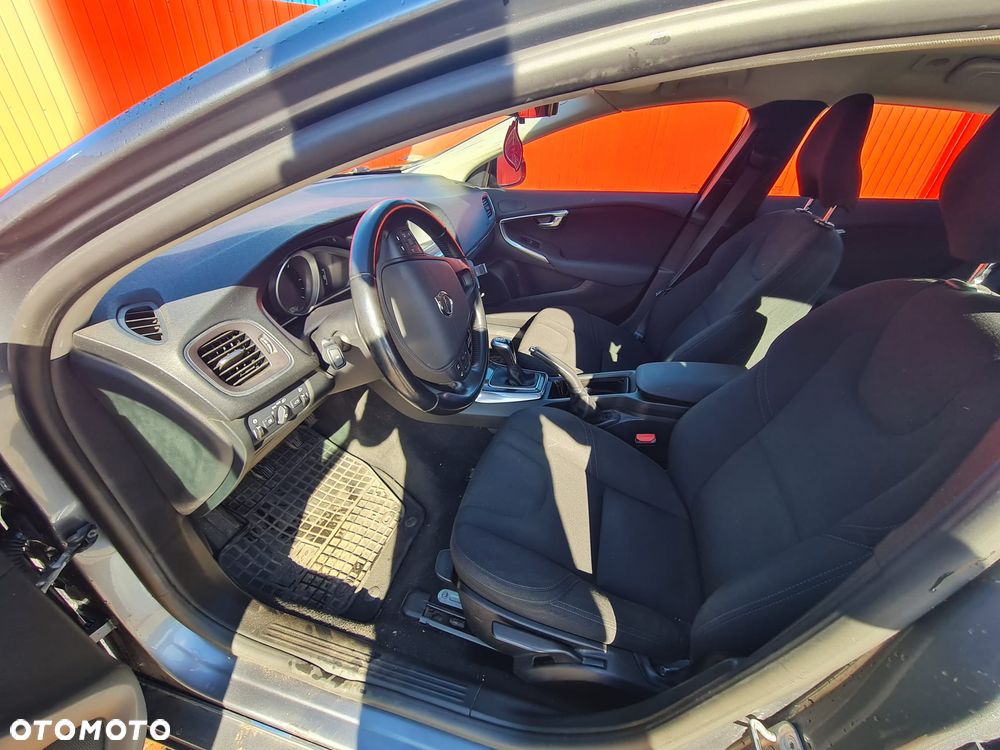 Volvo V40 - 12