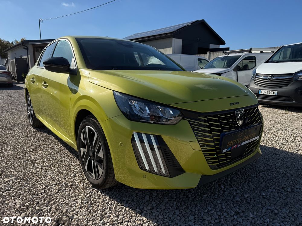 Peugeot 208 - 1