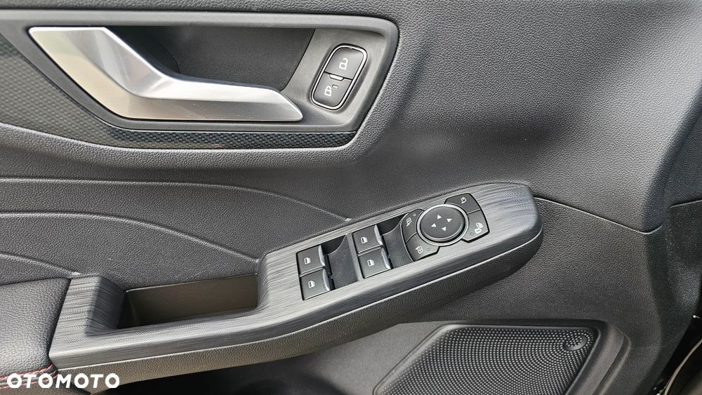 Ford Kuga 2.5P PHEV FWD ST-Line X - 24