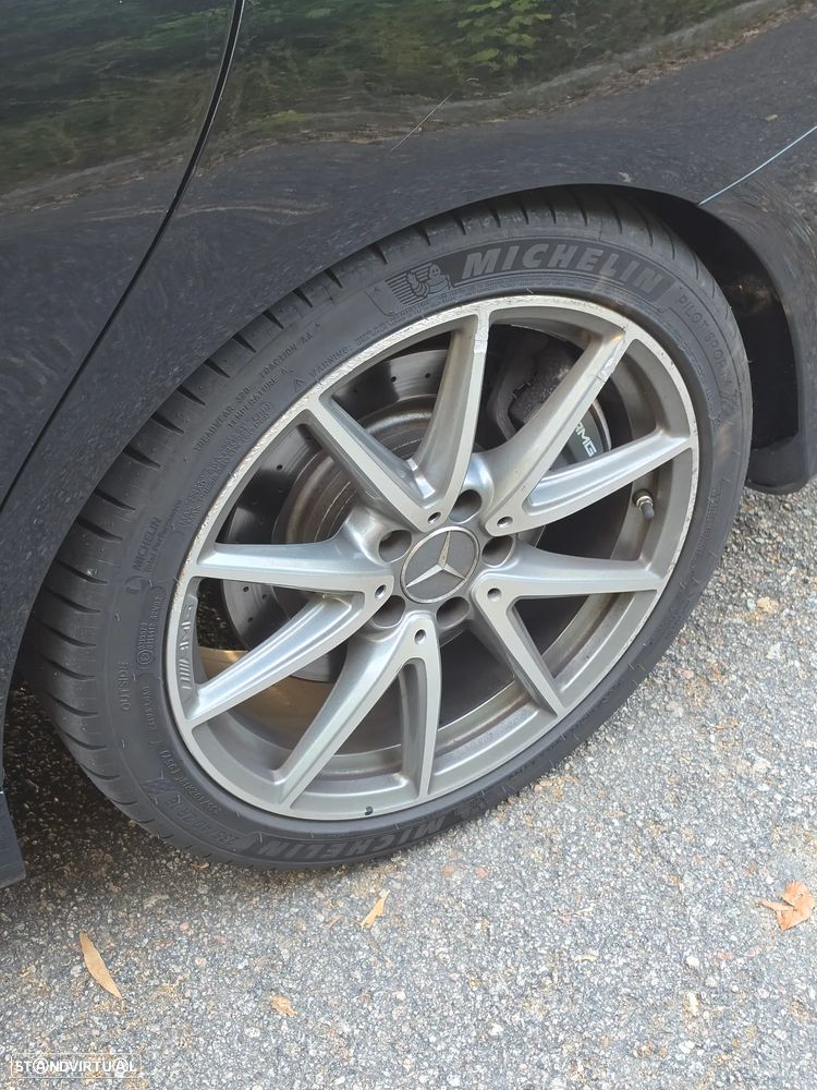 Mercedes-Benz CLA 45 AMG 4Matic 7G-DCT - 17