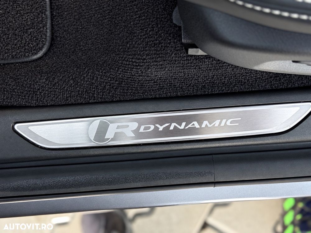 Jaguar E-Pace D200 AWD R-Dynamic SE - 31