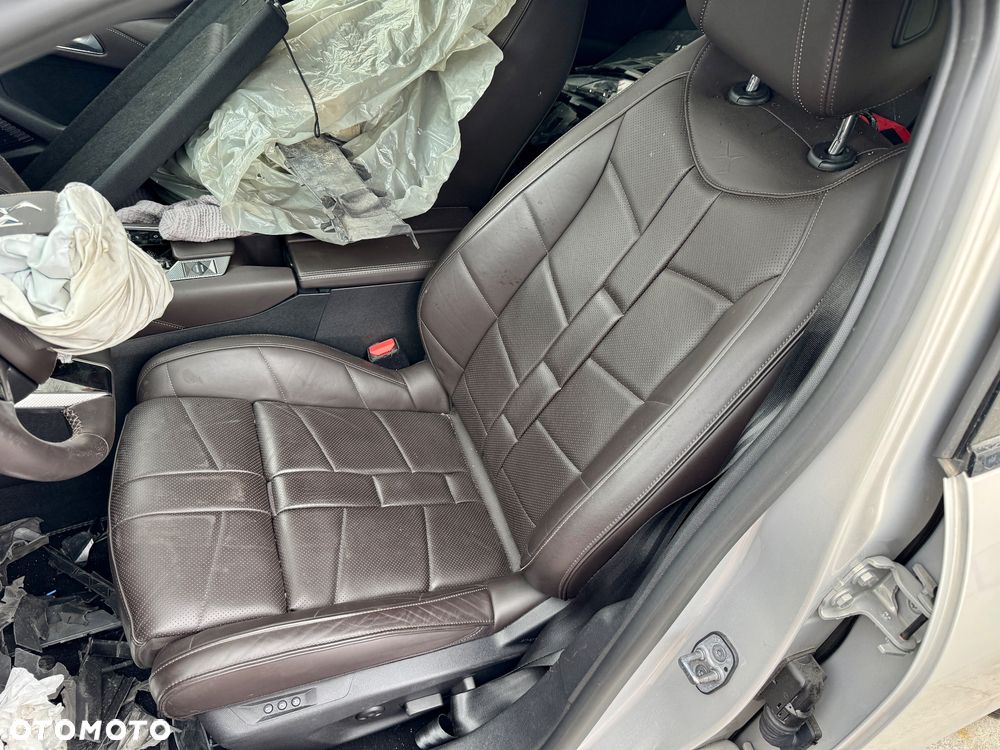 DS Automobiles DS 4 1.6 E-Tense Antoine de Saint Exupéry - 9