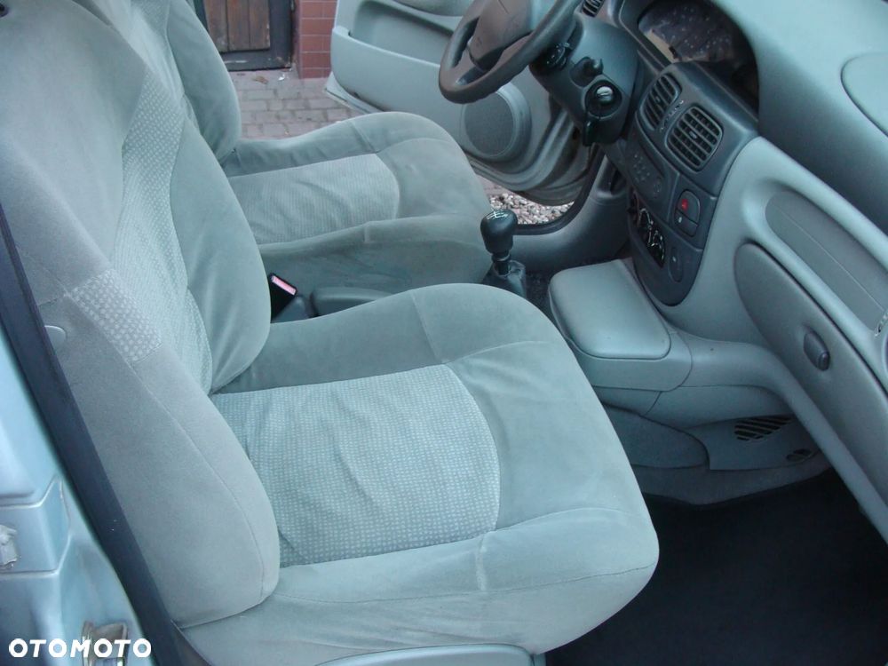Renault Scenic 1.6 16V Privilege - 7