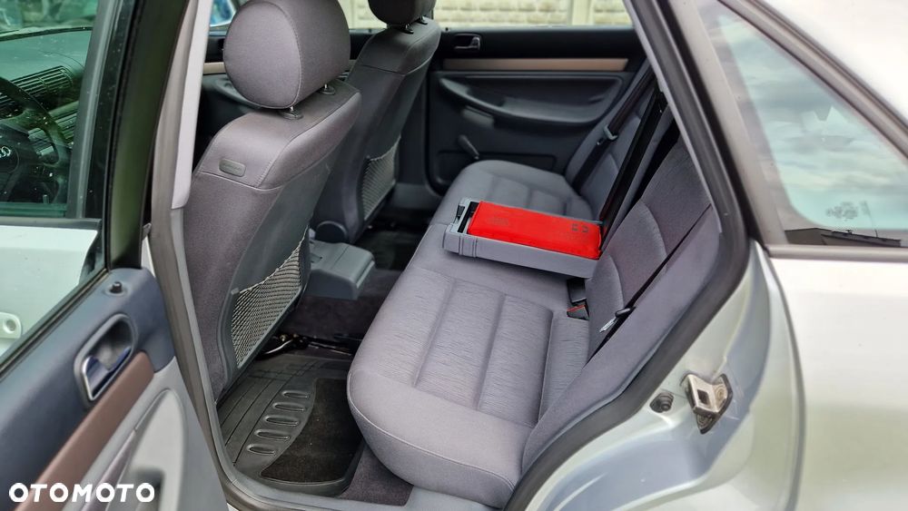 Audi A4 Limousine - 14