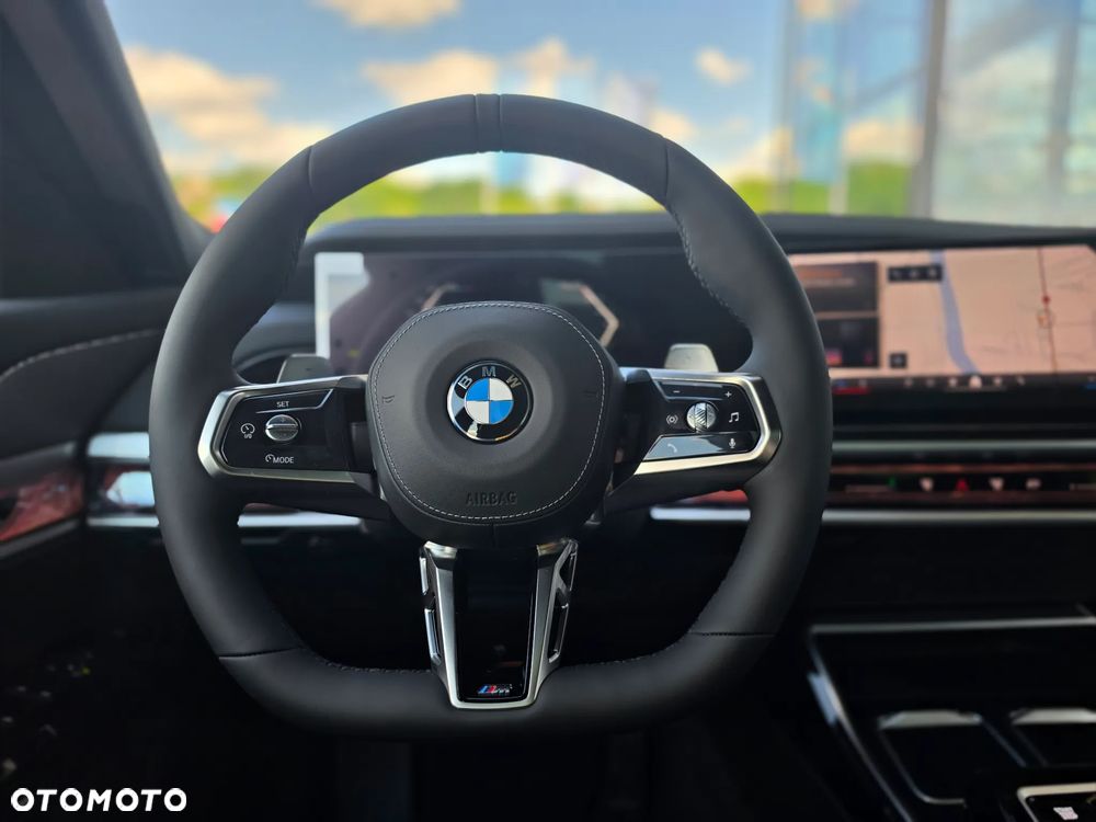 BMW Seria 7 740d xDrive mHEV sport - 24