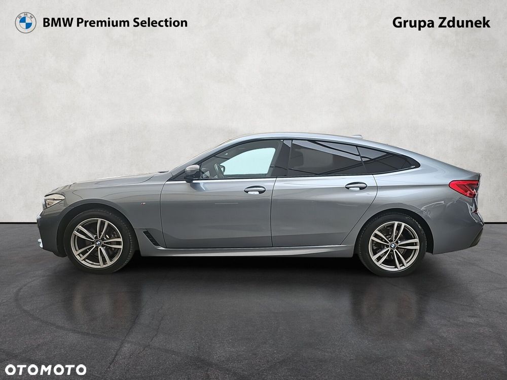 BMW 6GT - 8