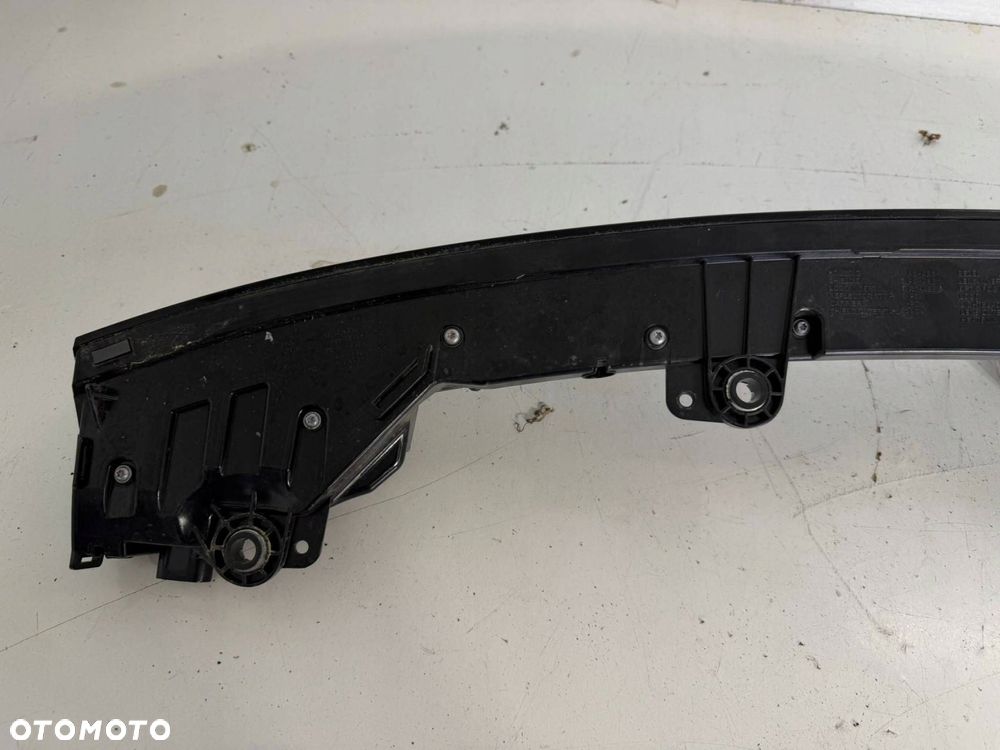 blenda klapy bagażnika taycan 9j1 eu - 13