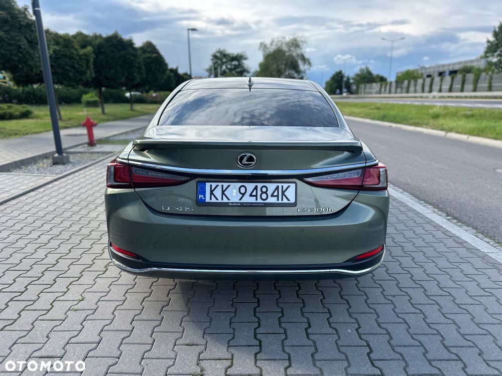 Lexus ES 300h Business Edition - 7