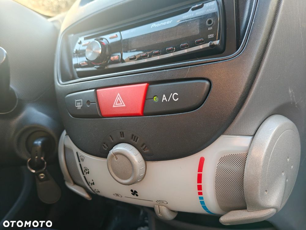 Peugeot 107 1.0 Happy - 27