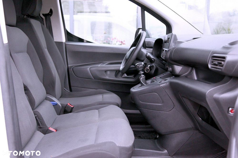 Toyota Proace City - 13