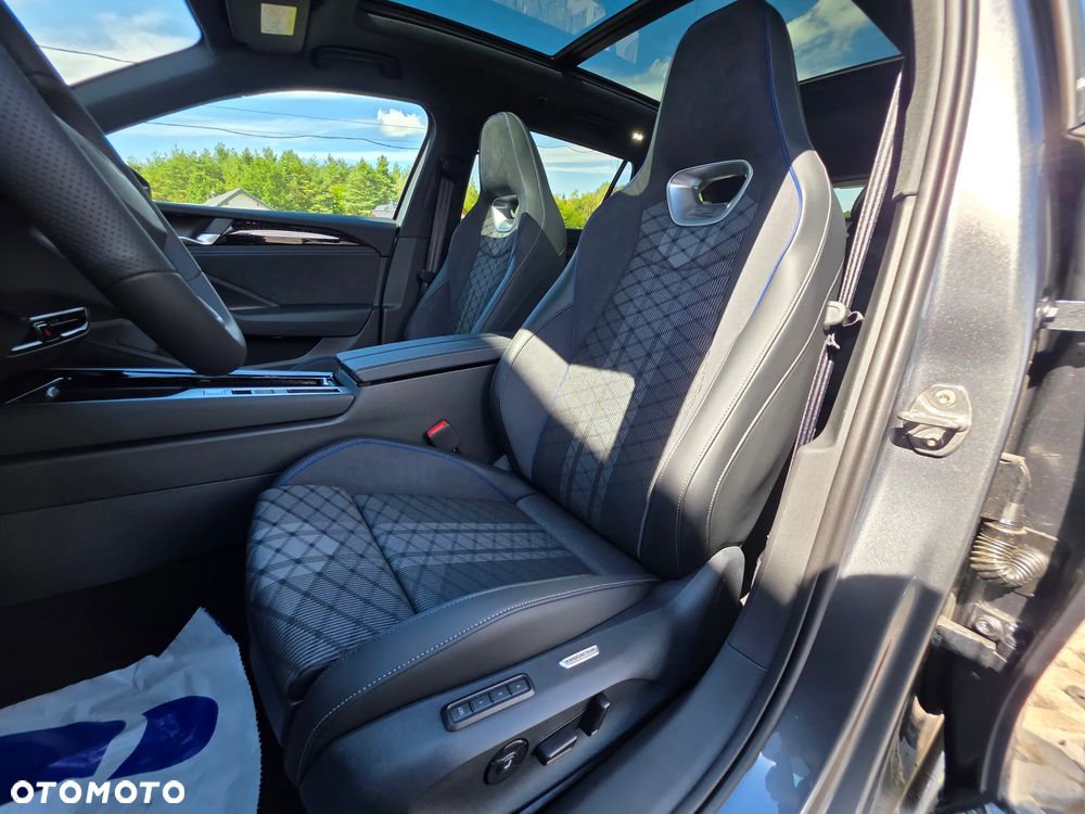 Volkswagen Passat Variant 2.0 TSI R-Line Plus DSG - 18