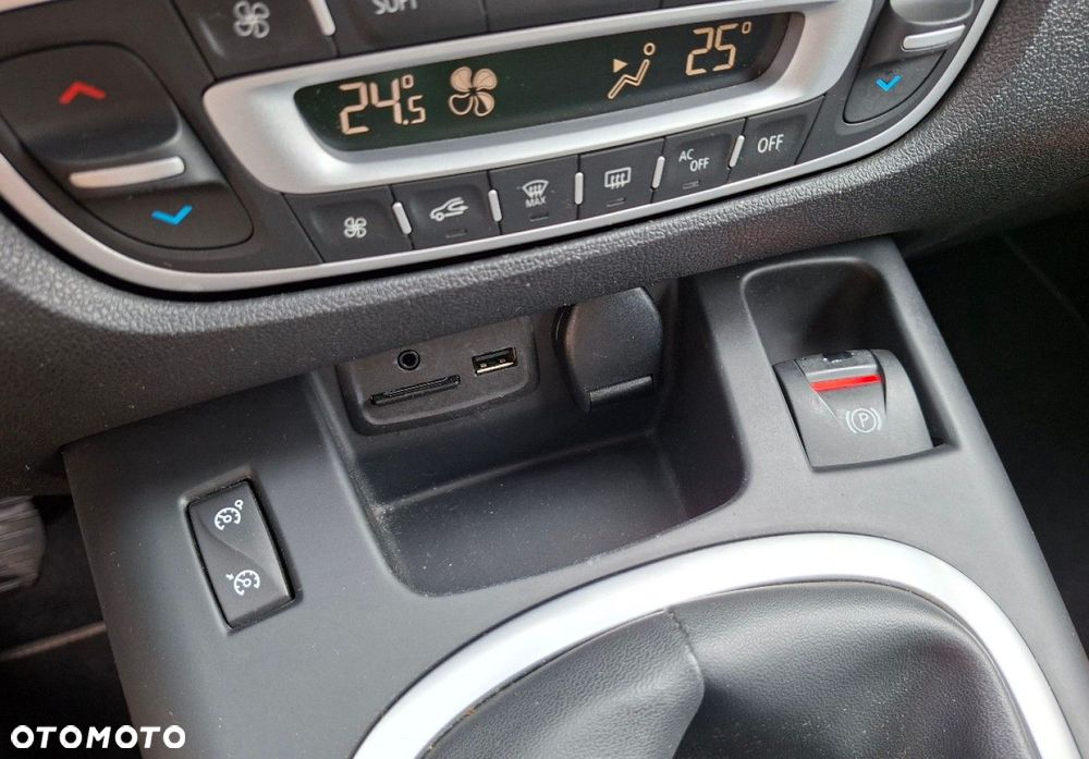 Renault Scenic - 31