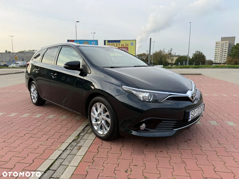 Toyota Auris - 1