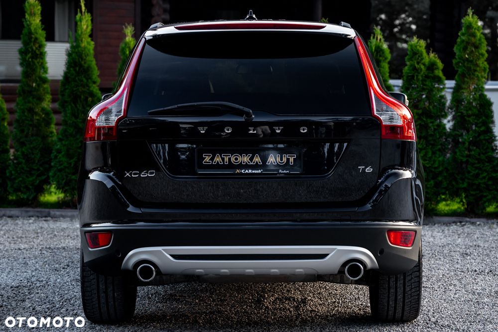 Volvo XC 60 T6 AWD R-Design - 11
