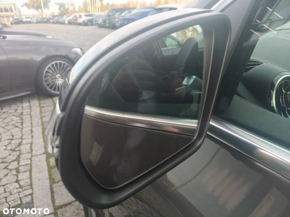 Mercedes-Benz GLA 220 mHEV 4-Matic Progressive 8G-DCT - 12