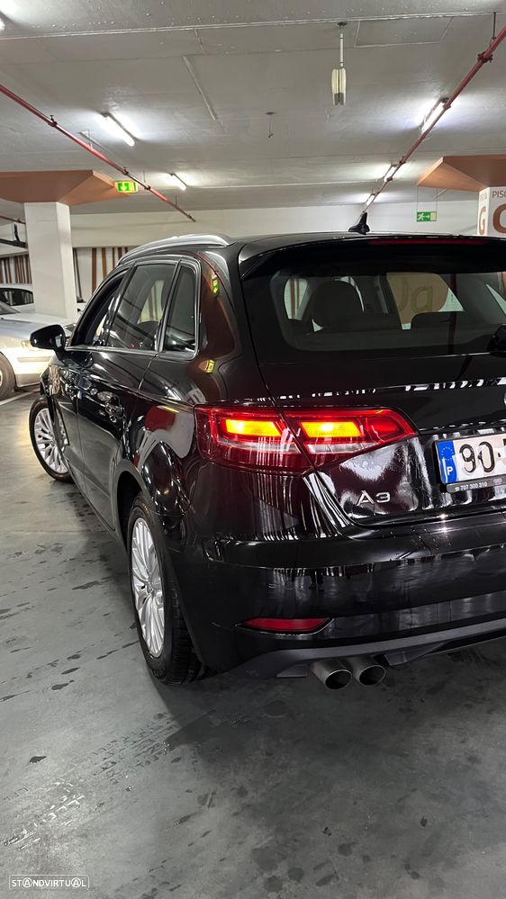 Audi A3 Sportback 2.0 TDI Design - 4