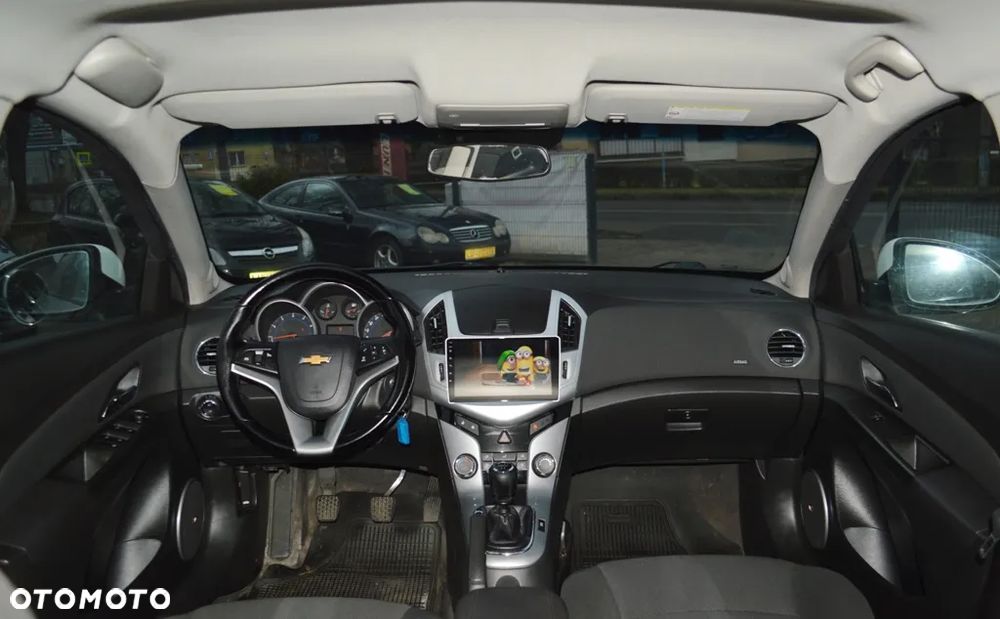 Chevrolet Cruze - 25