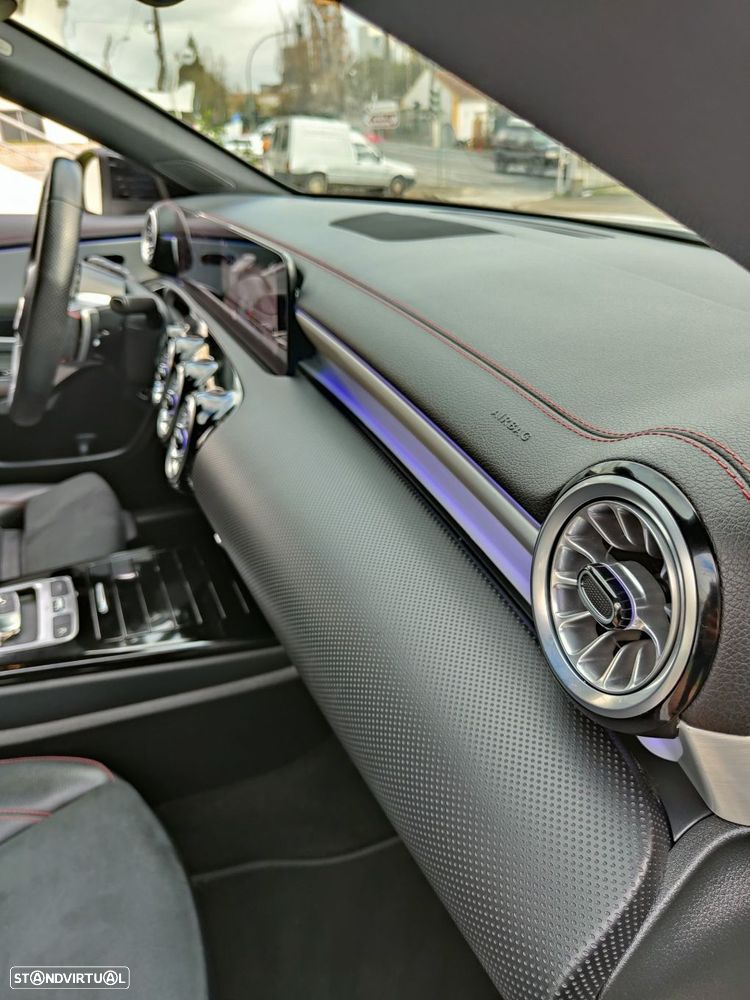 Mercedes-Benz CLA 180 d Shooting Brake AMG Line Aut. - 25